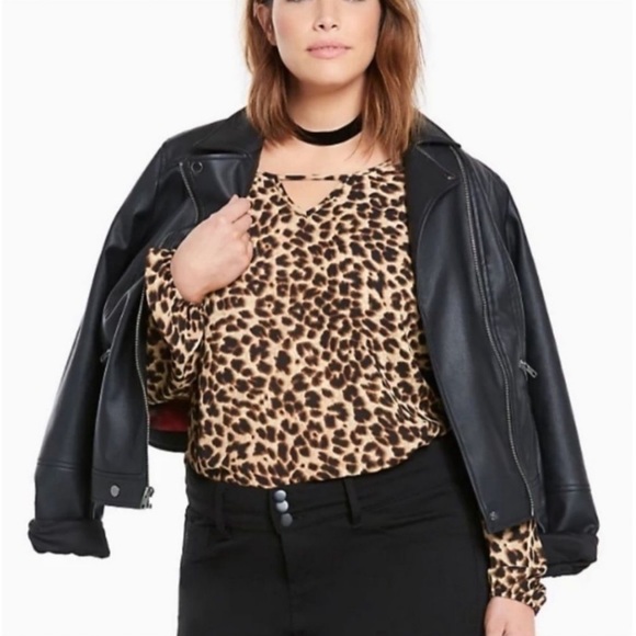 Torrid 4 Leopard Animal Print Georgette Keyhole Tunic Top Plus 4X Long Sleeve - Picture 2 of 9